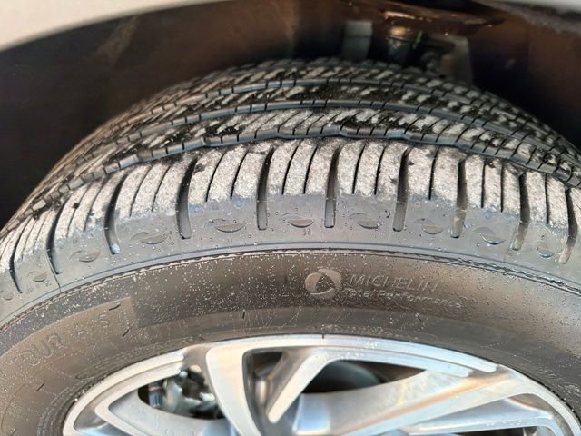 Certified 2024 Lincoln Corsair AWD image 30