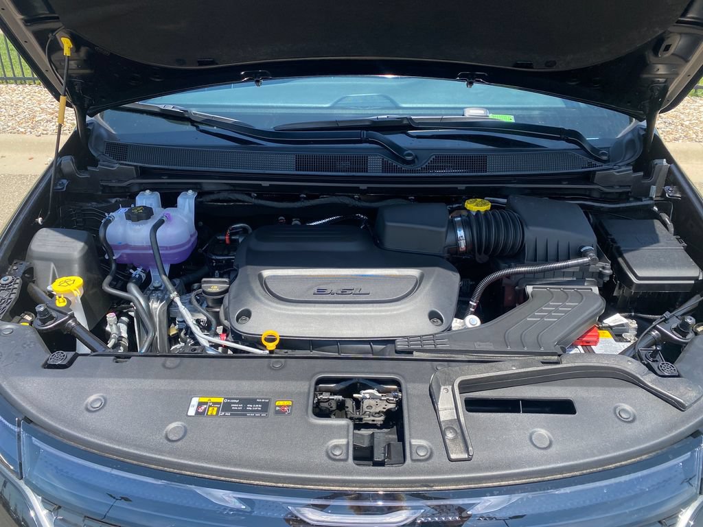 New 2027 Chrysler Pacifica Limited w/ S Appearance Package FWD image 27