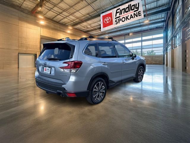 Used 2023 Subaru Forester Limited image 4