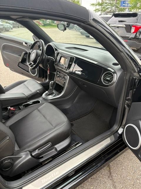 Used 2019 Volkswagen Beetle 2.0T S FWD image 10
