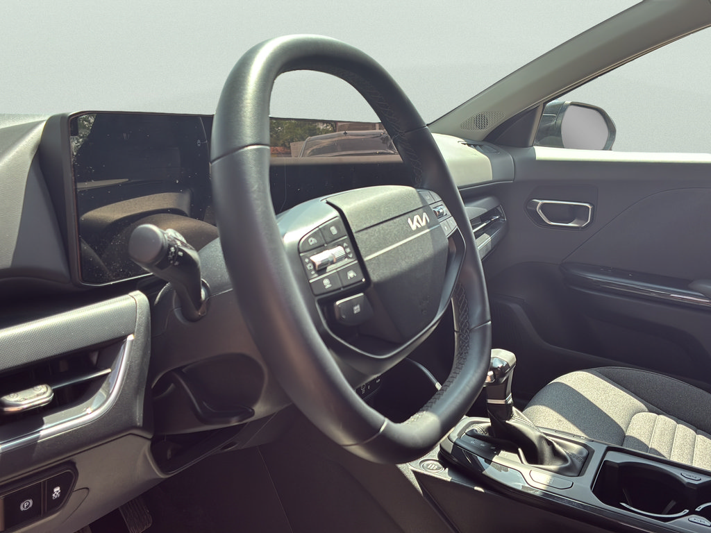 Used 2025 Kia K4 EX FWD image 16