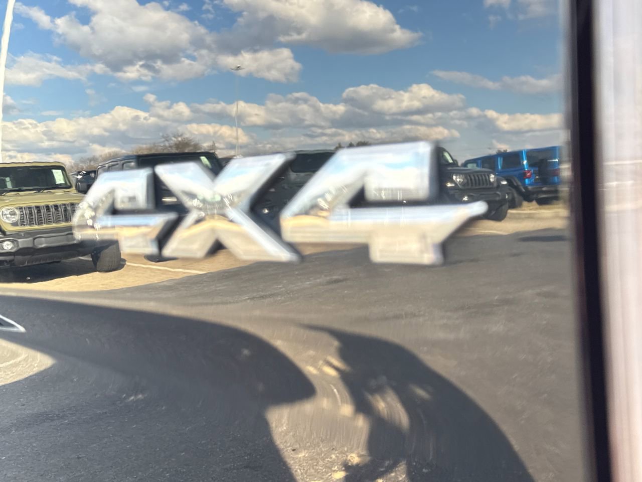 Used 2016 RAM 1500 Laramie w/ Convenience Group image 10