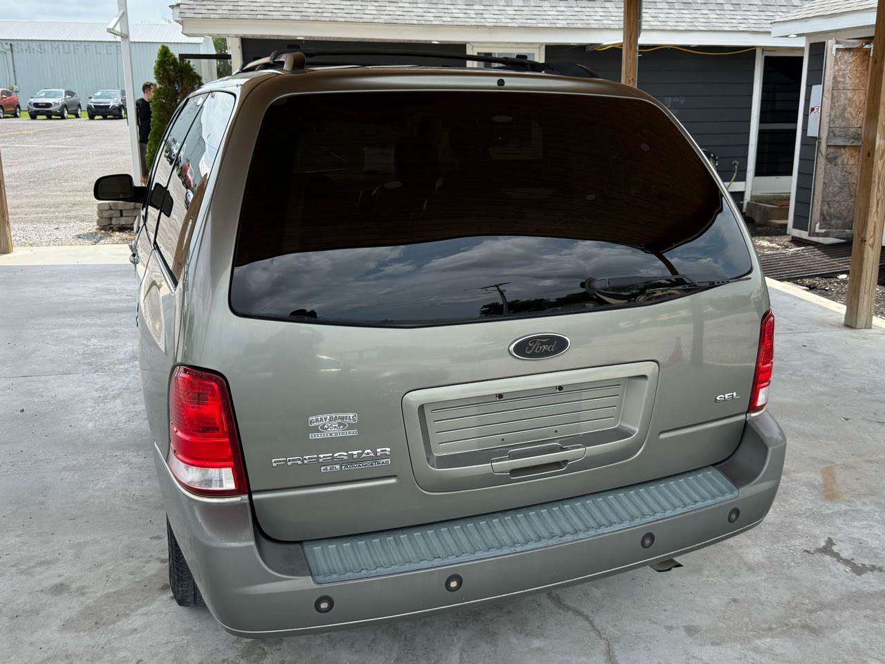 Used 2005 Ford Freestar SEL FWD image 13