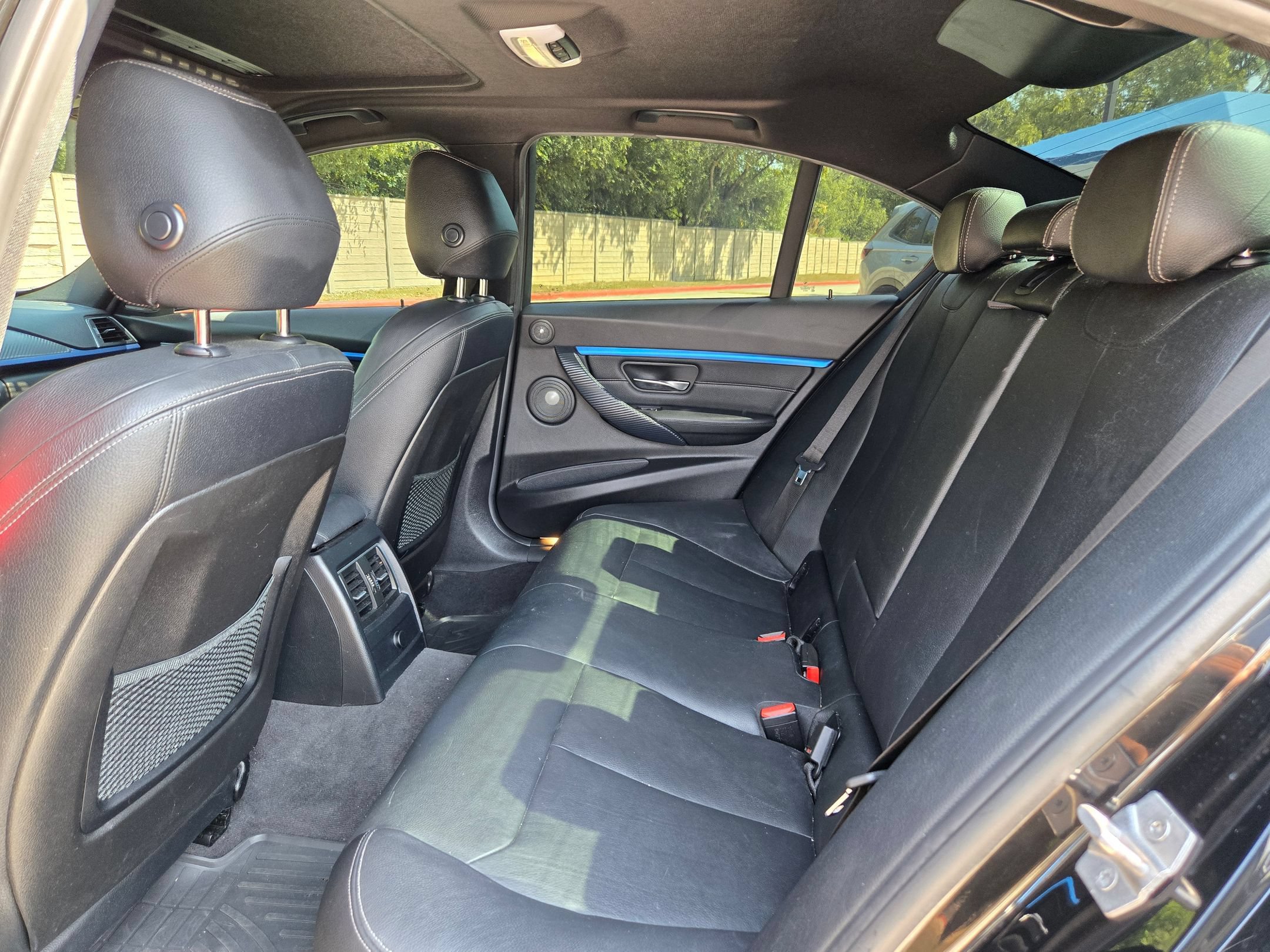 Used 2018 BMW 340i xDrive Sedan AWD/4WD image 14
