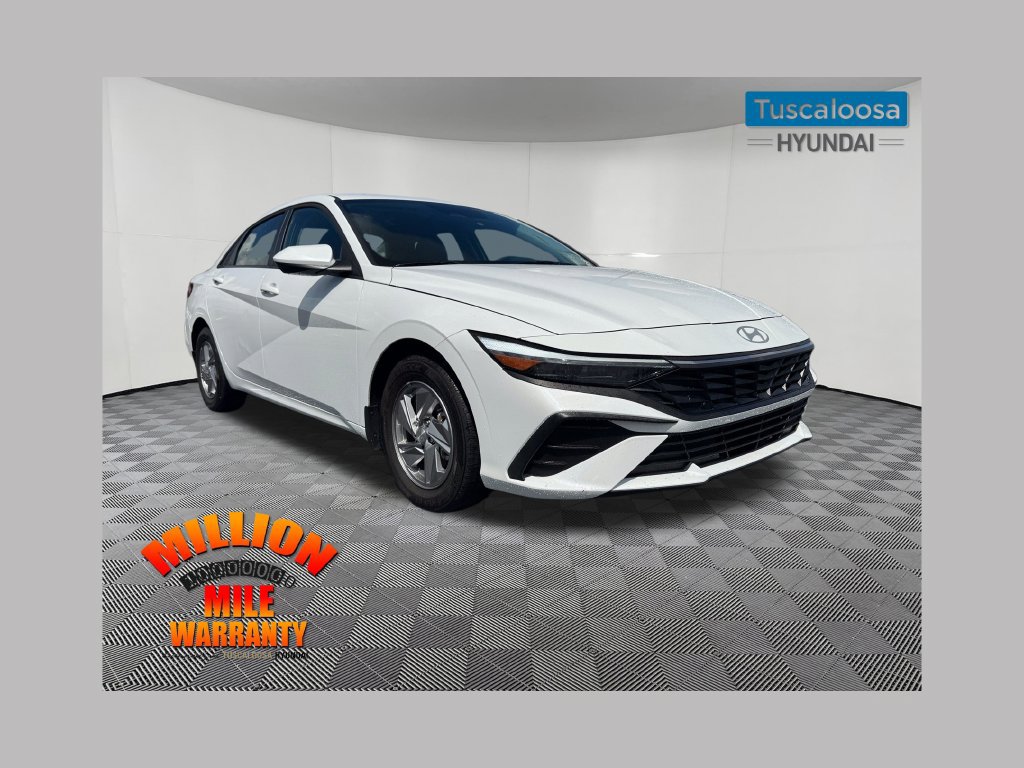 Used 2025 Hyundai Elantra SE