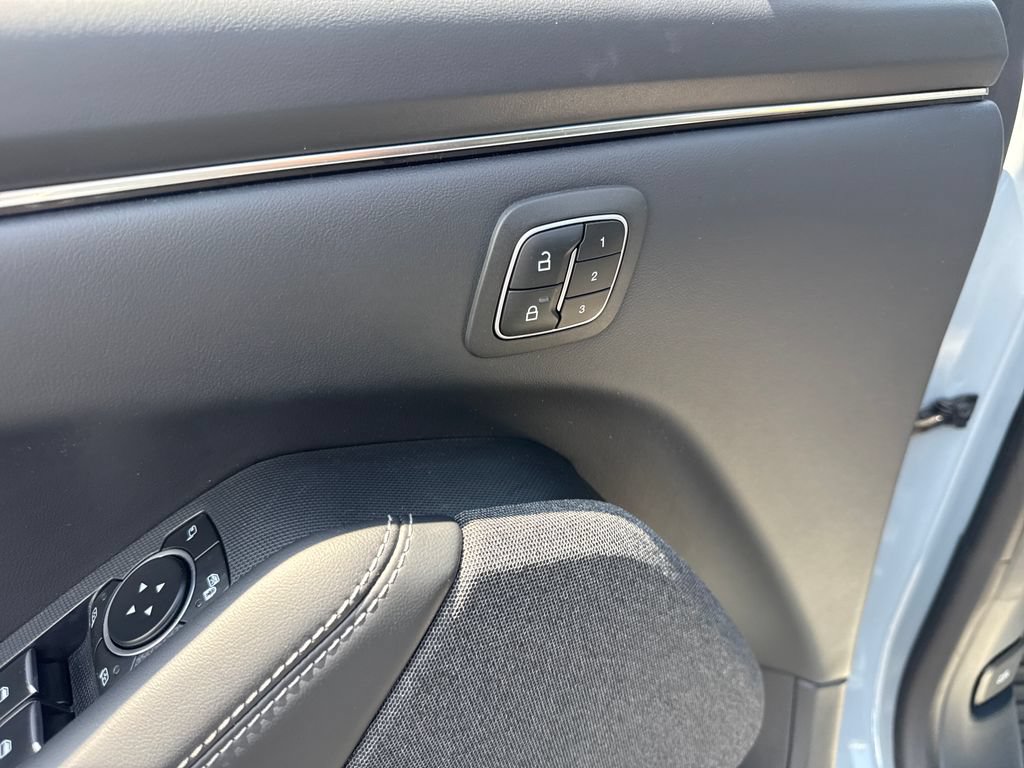 Used 2025 Ford Mustang Mach-E Premium AWD/4WD image 26