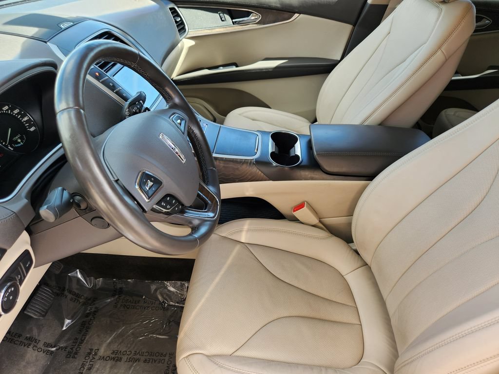 Used 2017 Lincoln MKX Reserve w/ Lincoln MKX Climate Package AWD/4WD image 4
