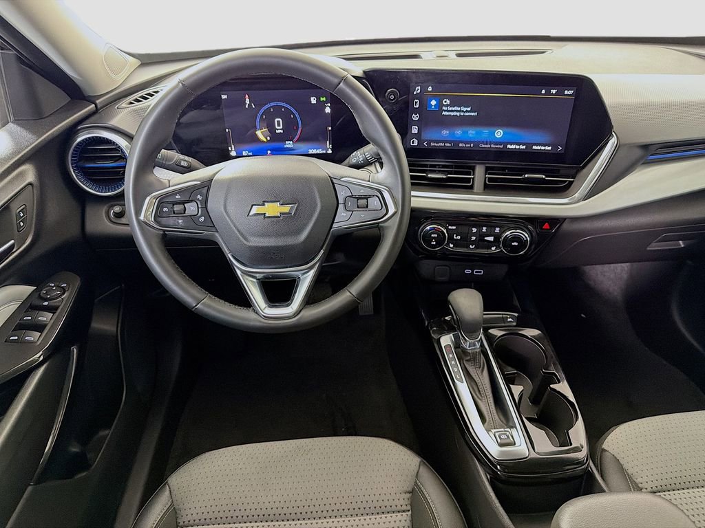 Used 2024 Chevrolet Trax LT w/ Driver Confidence Package image 21