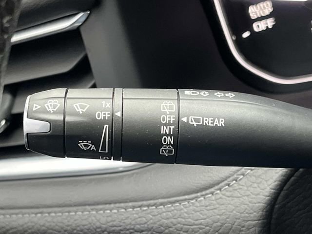 Used 2021 GMC Yukon Denali w/ Denali Premium Package image 48