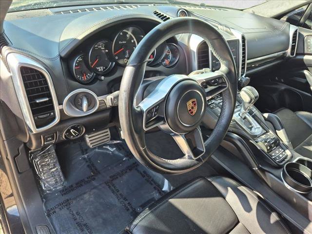 Used 2018 Porsche Cayenne Turbo AWD/4WD image 10