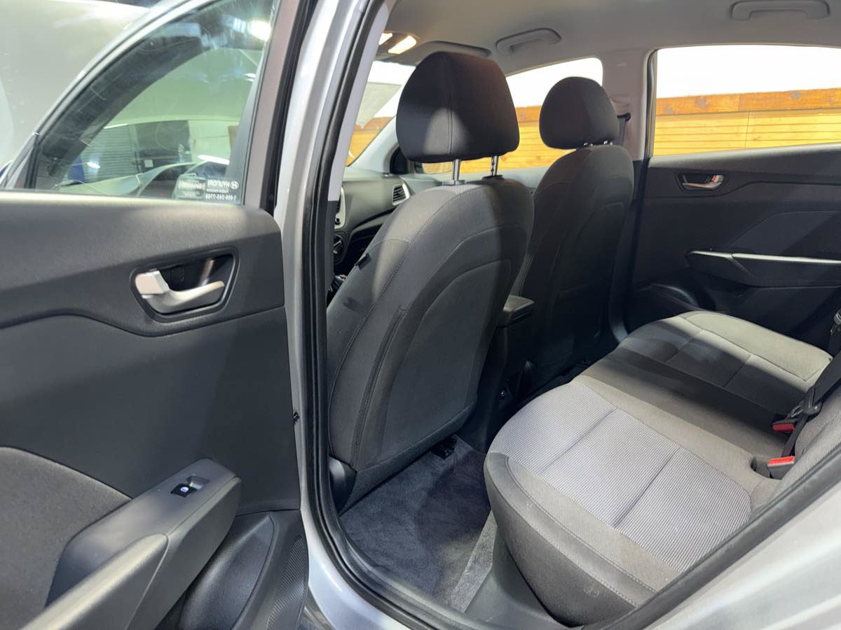 Used 2021 Hyundai Accent SEL w/ Cargo Package FWD image 23