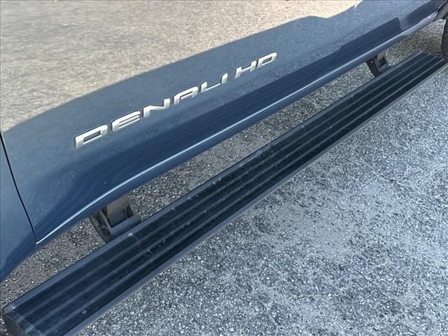 Used 2024 GMC Sierra 2500 Denali w/ Technology Package AWD/4WD image 16