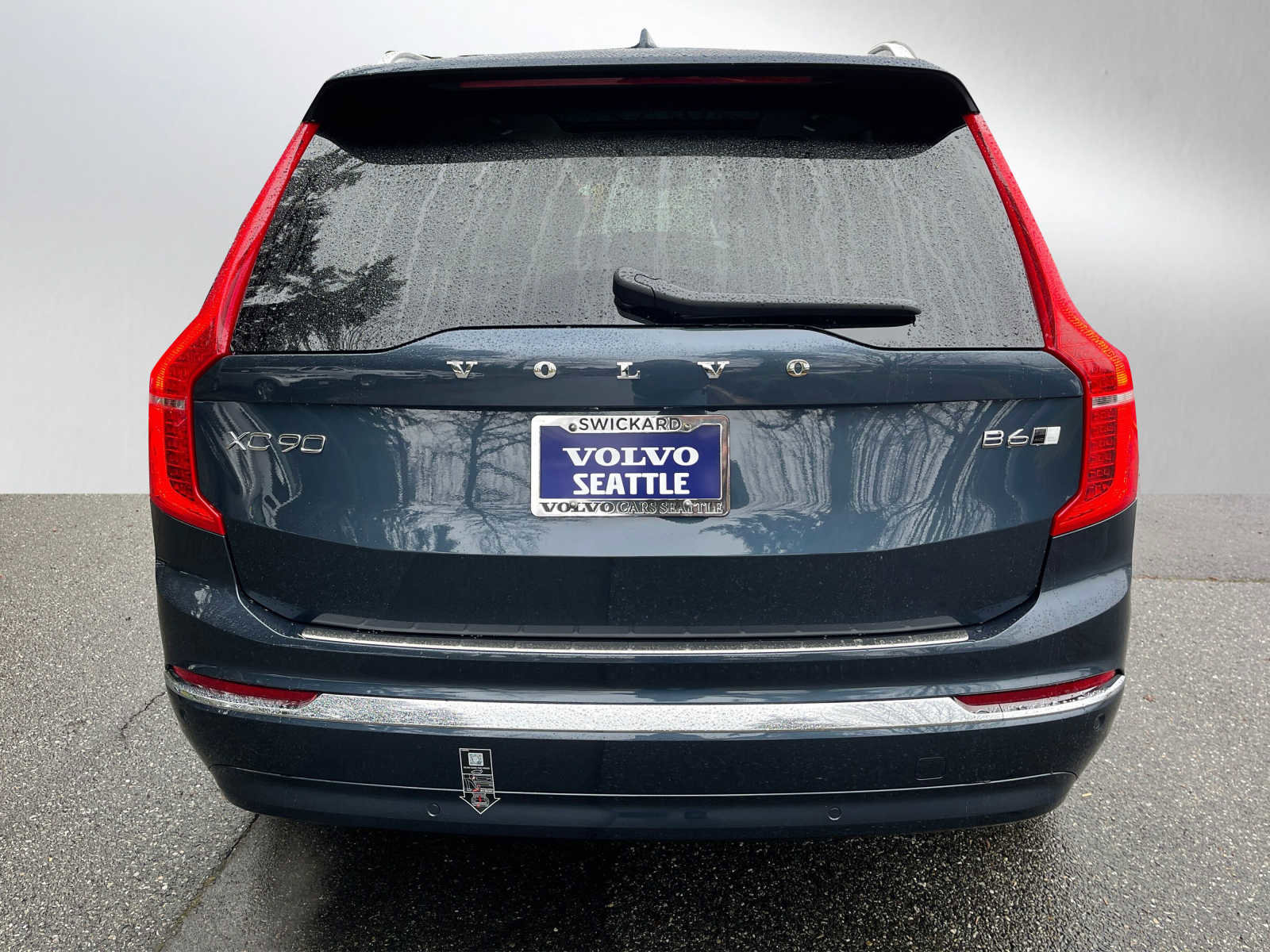 Used 2023 Volvo XC90 B6 Plus w/ Protection Package Premier image 6