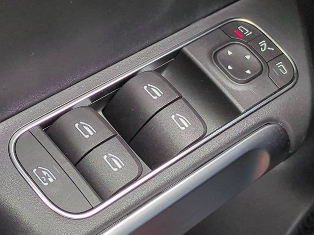 New 2026 Mercedes-Benz GLB 250 image 24