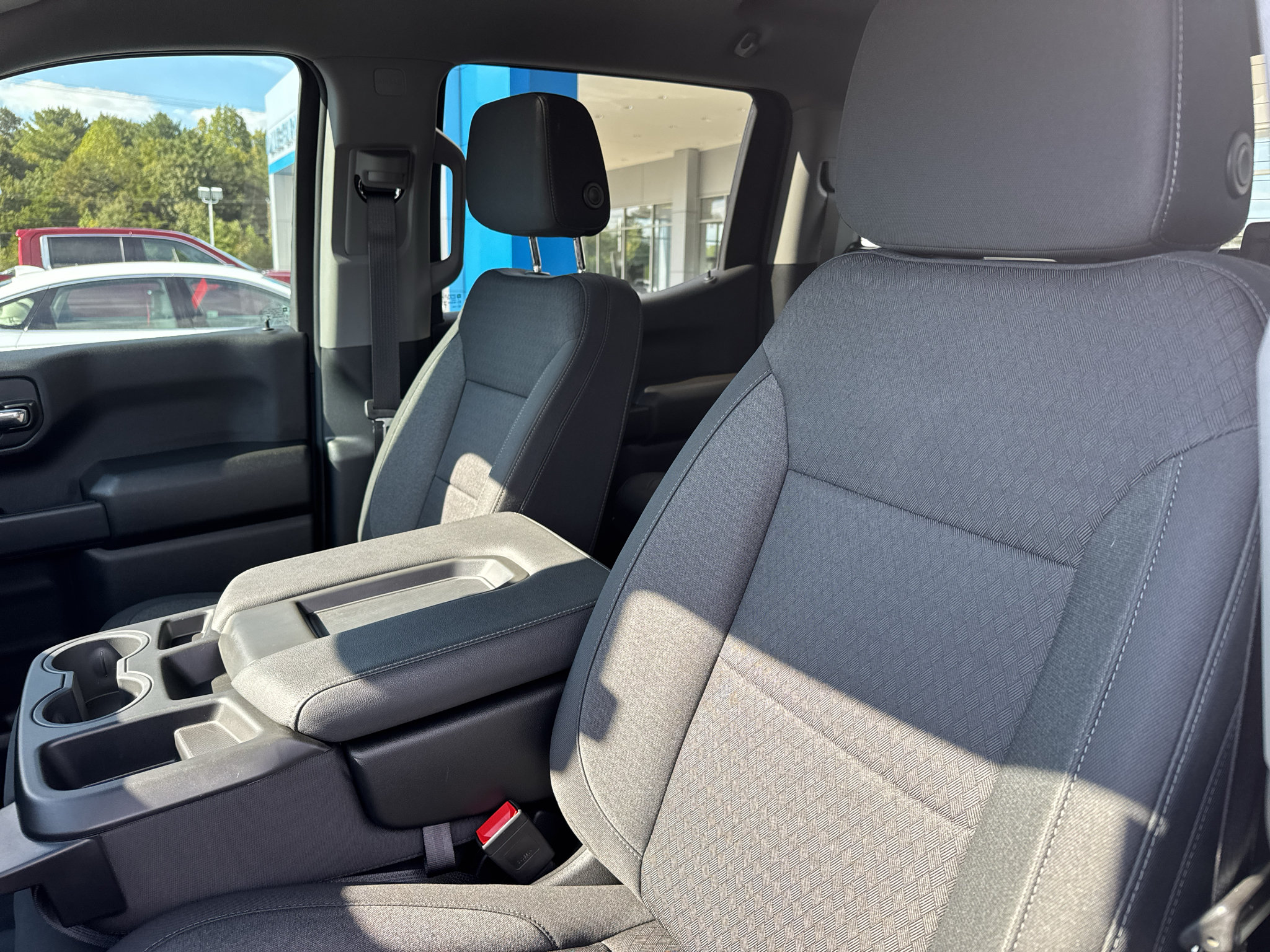 Used 2024 Chevrolet Silverado 1500 Custom Trail Boss AWD/4WD image 15