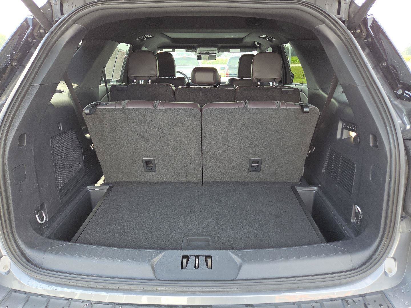 Used 2025 Ford Explorer Platinum AWD/4WD image 21