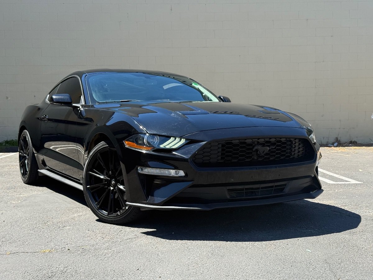 Used 2020 Ford Mustang Premium RWD image 2