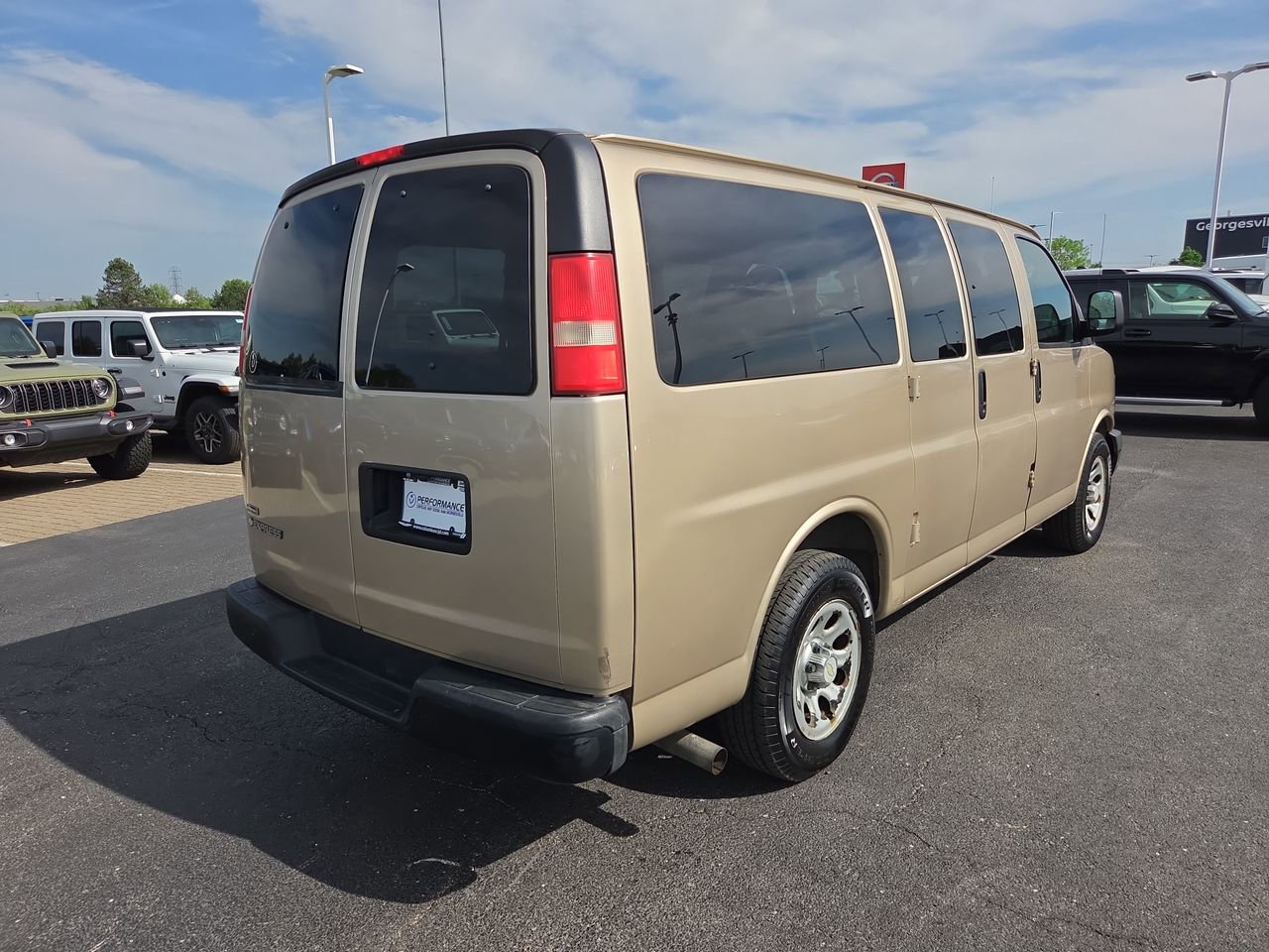 Used 2011 Chevrolet Express 1500 LS RWD image 7