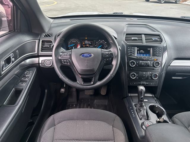 Used 2017 Ford Explorer XLT image 14