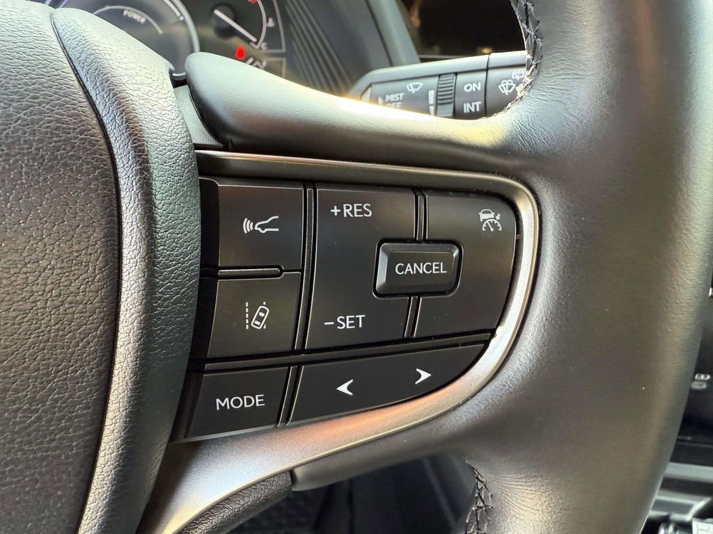 Used 2023 Lexus UX 250h F Sport w/ Accessory Package (Z2) image 21