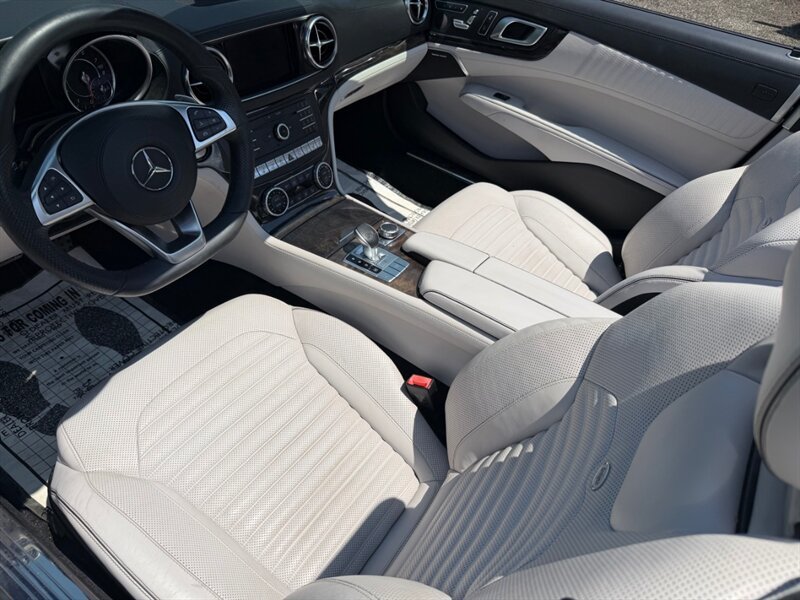 Used 2017 Mercedes-Benz SL 450 image 17