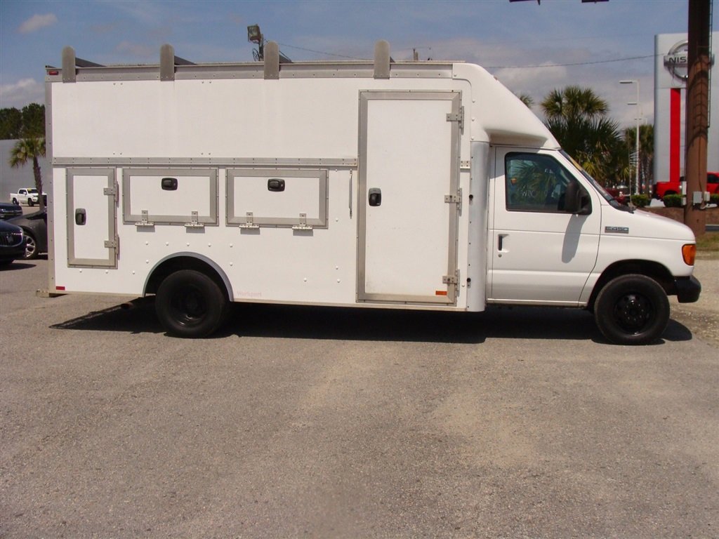 Used 2007 Ford E-450 and Econoline 450 image 2