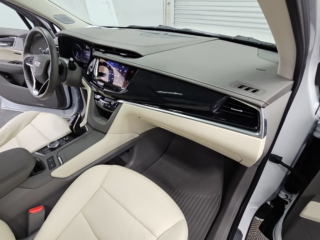 Used 2024 Cadillac XT6 Premium Luxury AWD/4WD image 44