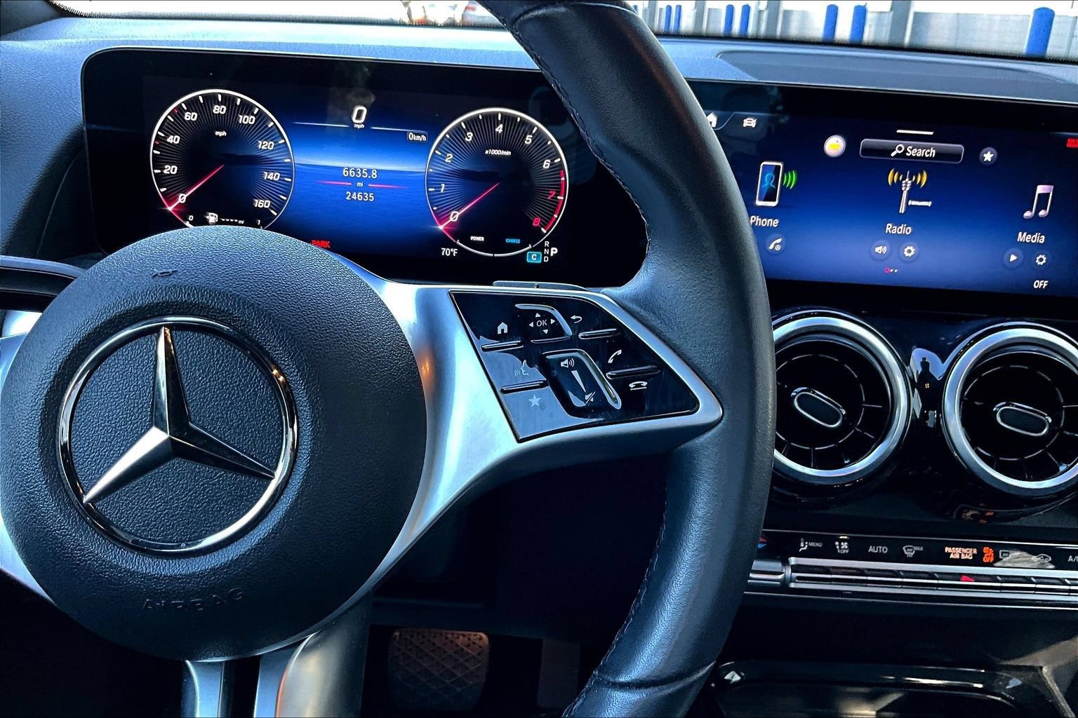 Used 2025 Mercedes-Benz GLB 250 image 14