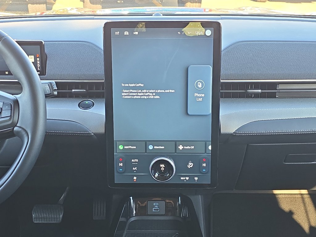 Used 2021 Ford Mustang Mach-E Select image 23