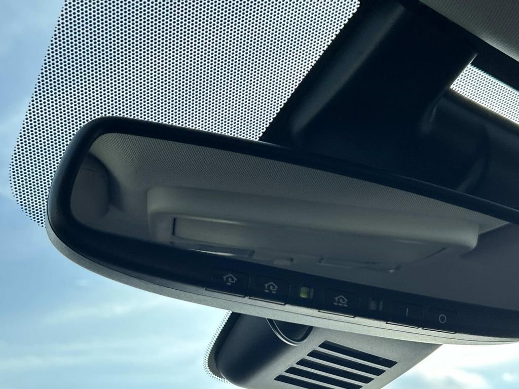 Used 2020 Nissan Titan SL image 28