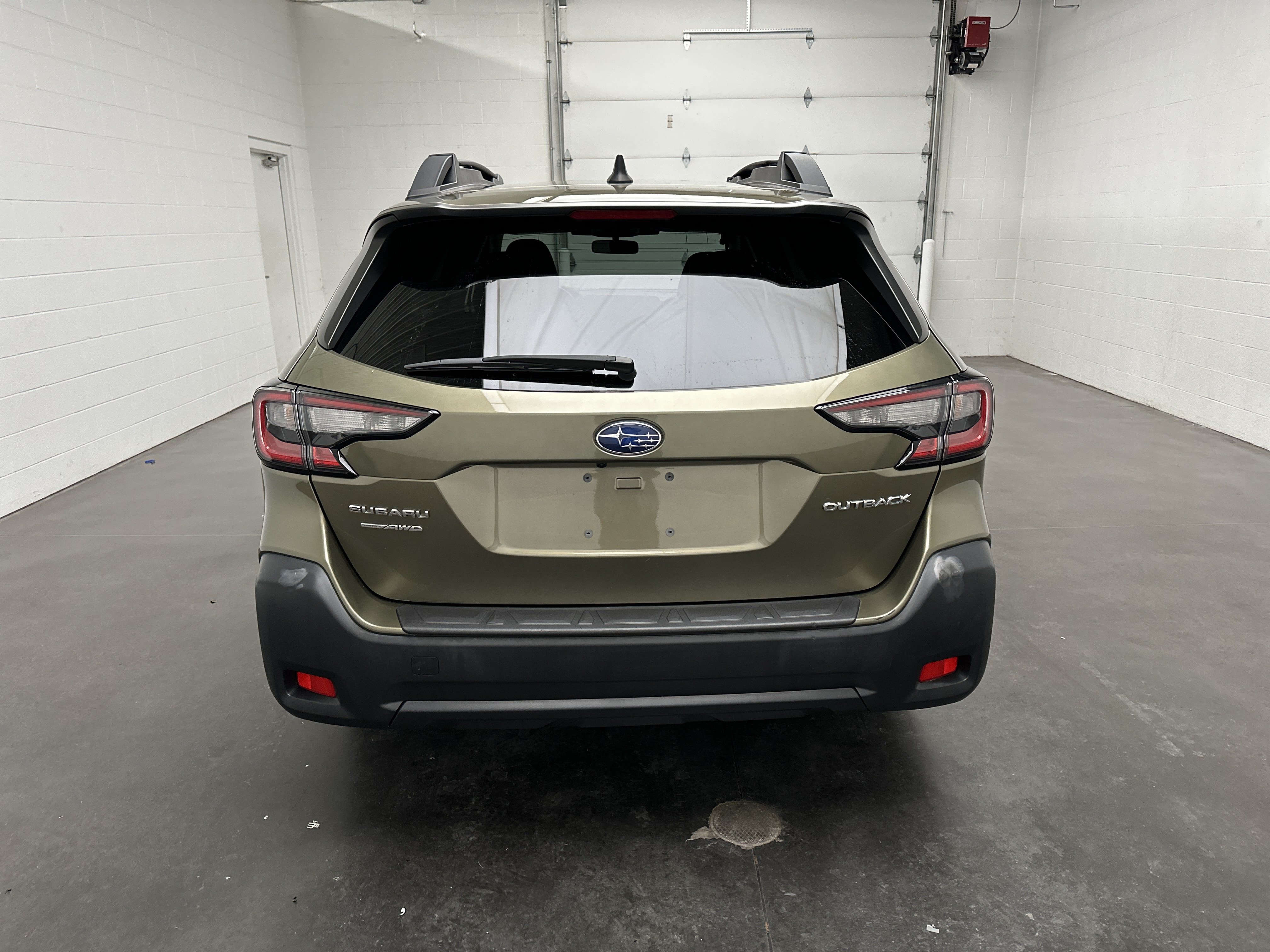 Used 2024 Subaru Outback Premium AWD/4WD image 7