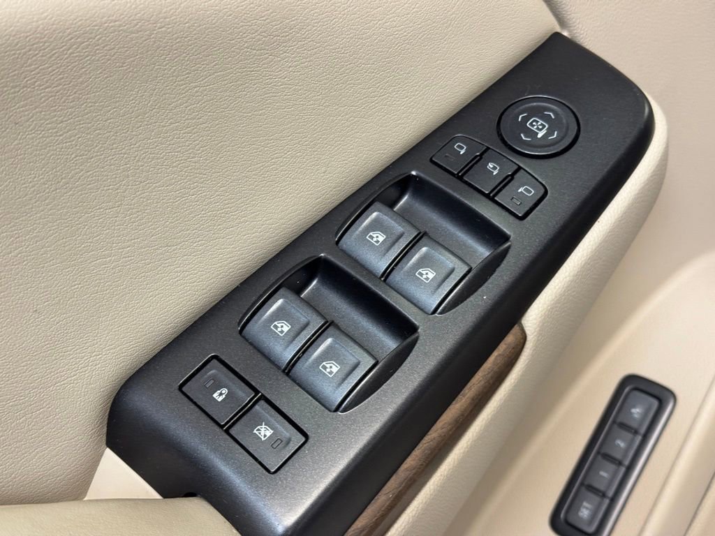 Used 2018 GMC Yukon Denali w/ Open Road Package image 10