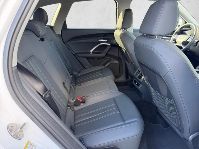 Used 2025 Audi Q5 Premium w/ Convenience Package AWD/4WD image 14