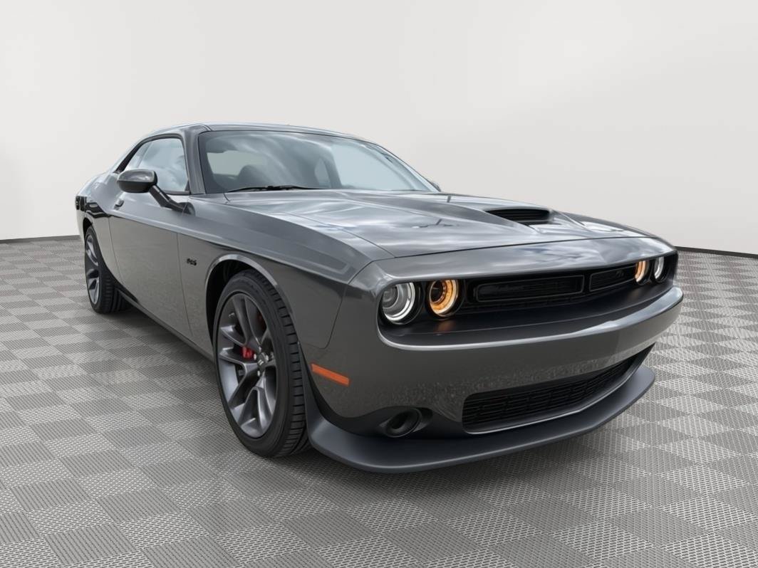 Used 2023 Dodge Challenger R/T w/ Performance Handling Group RWD image 7