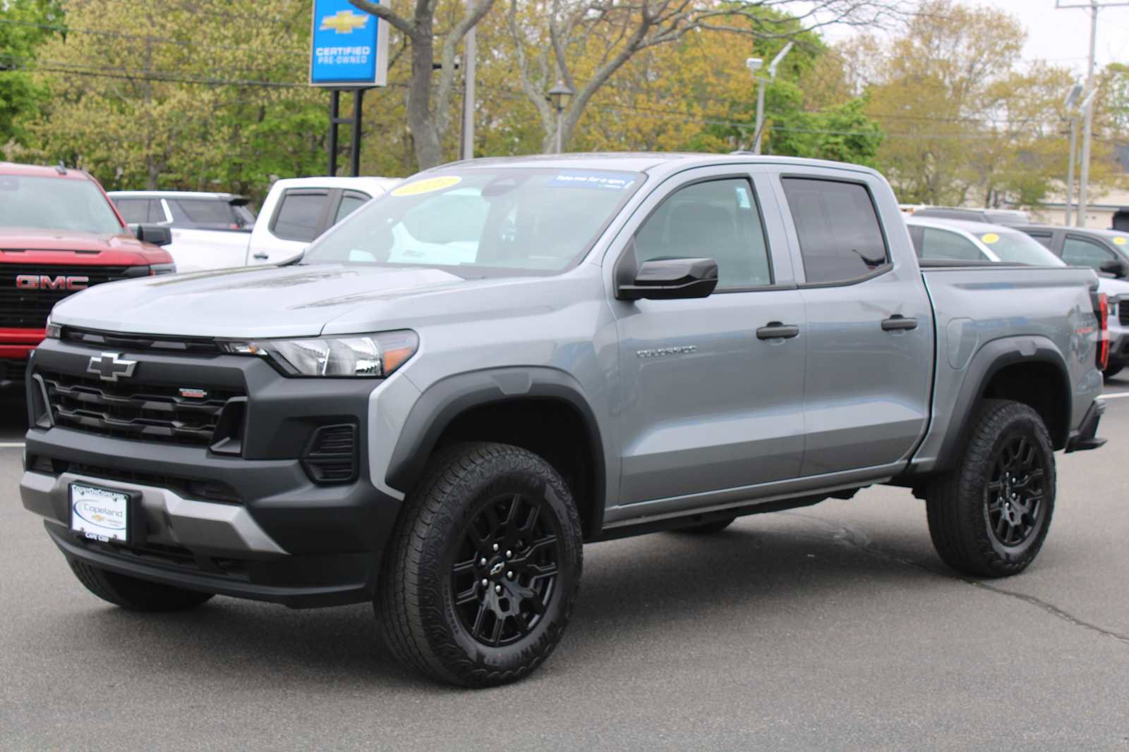 Used 2023 Chevrolet Colorado Trail Boss w/ Advanced Trailering Package AWD/4WD image 3