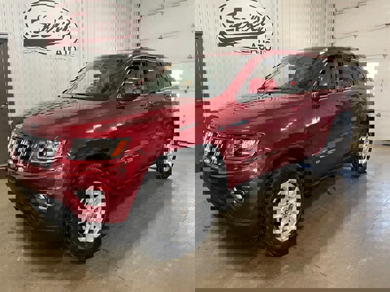 Used 2015 Jeep Grand Cherokee Laredo w/ Quick Order Package 23E image 2