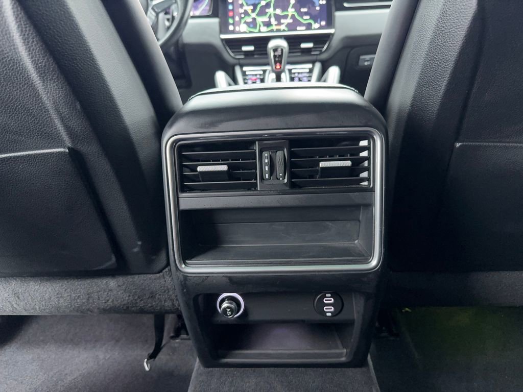 Used 2023 Porsche Cayenne image 20