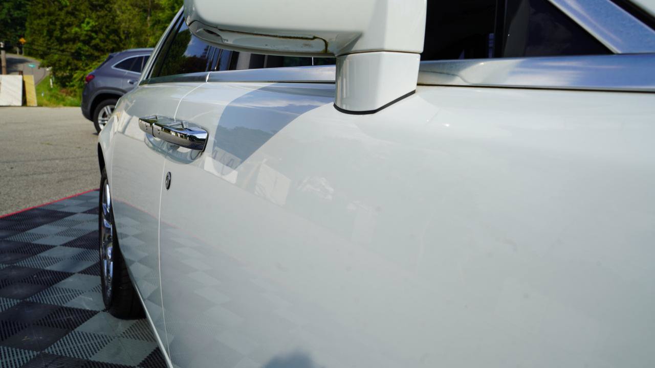 Used 2011 Rolls-Royce Ghost RWD image 17