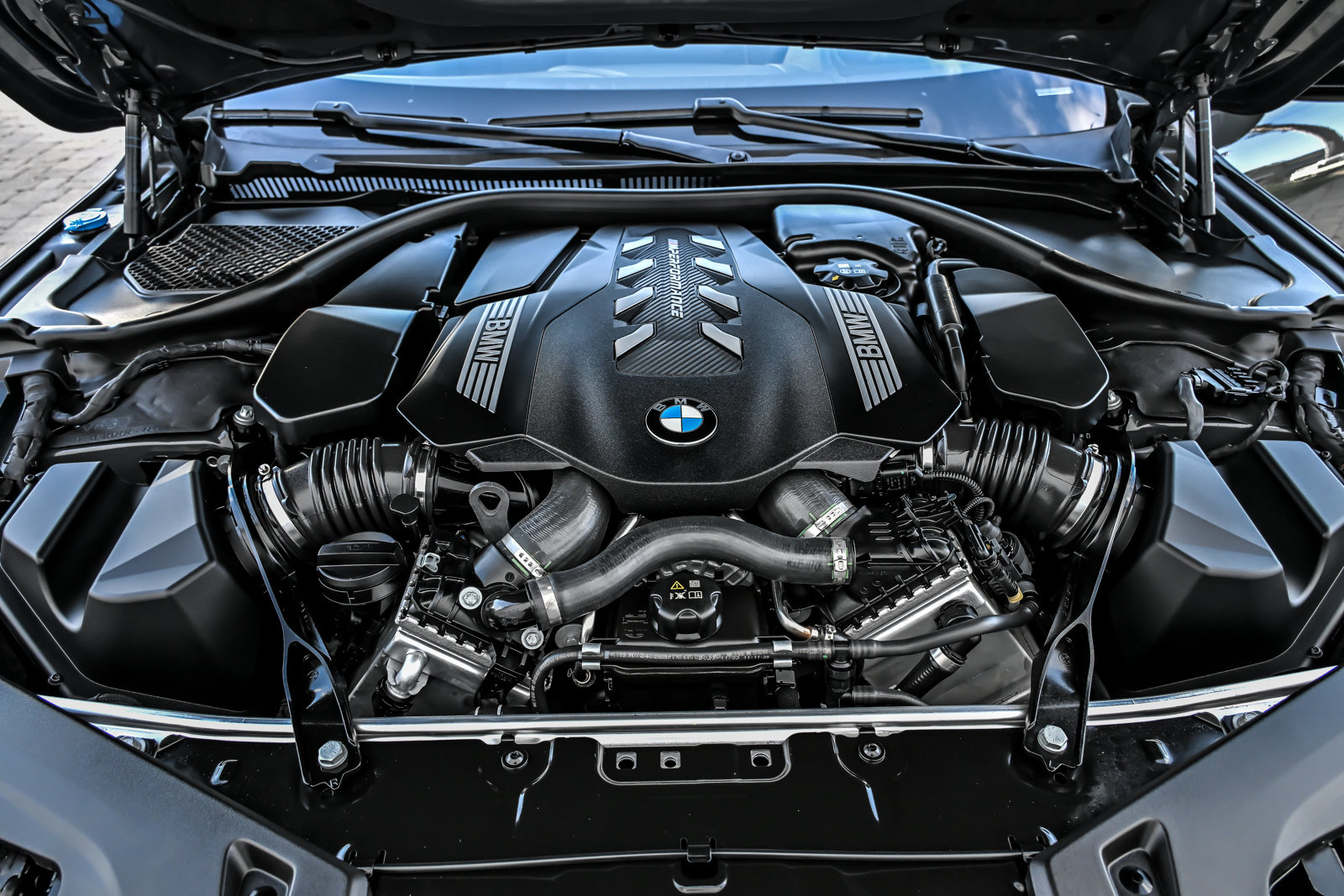 Used 2024 BMW M850i xDrive Coupe AWD/4WD image 14