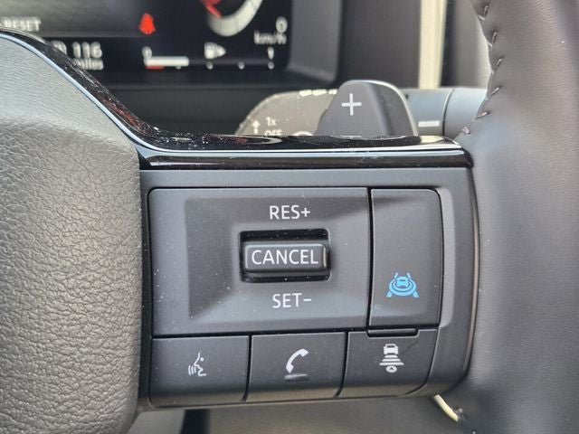 Used 2025 Nissan Rogue Platinum AWD/4WD image 32