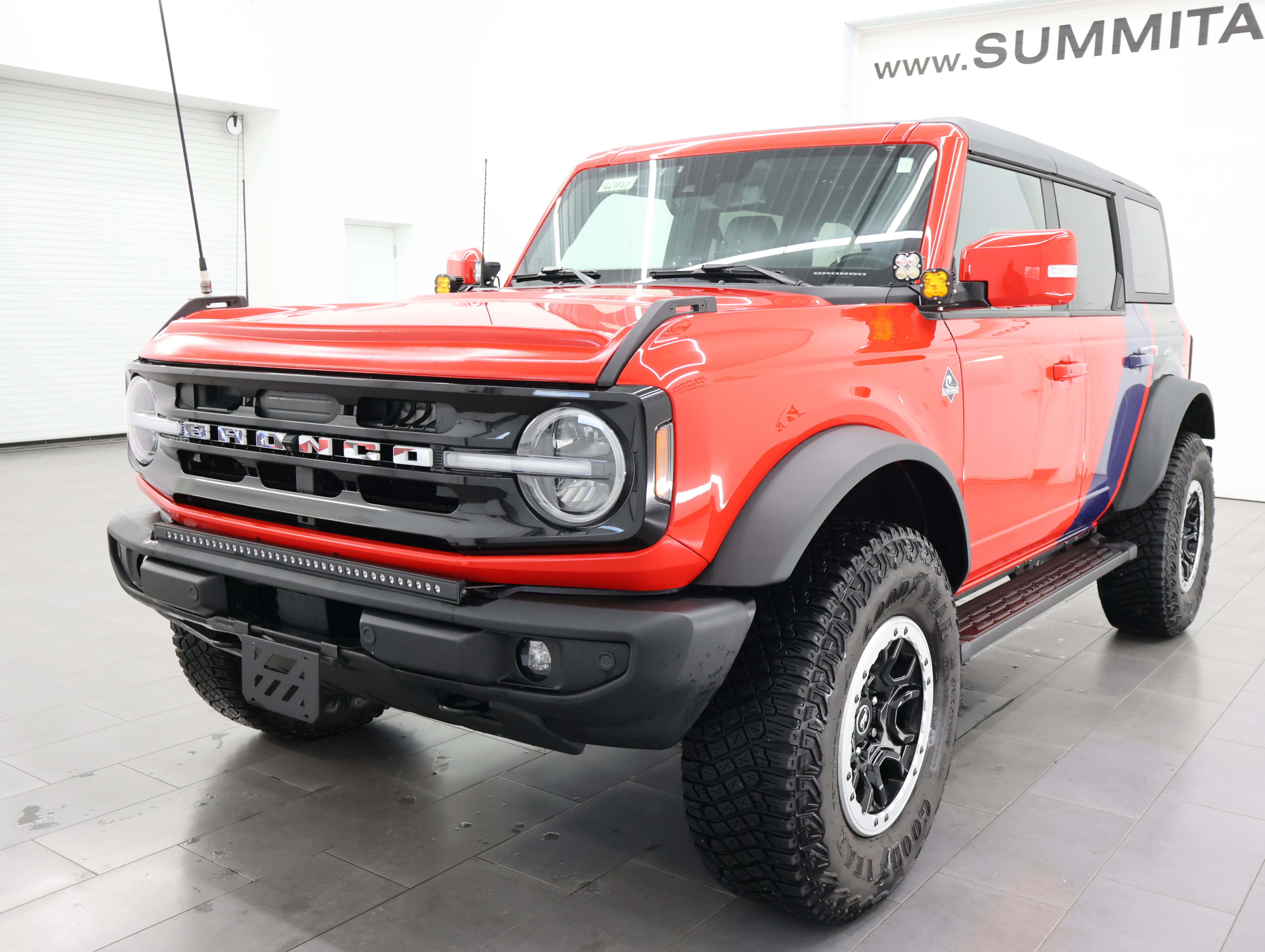Used 2024 Ford Bronco Outer Banks w/ Sasquatch Package AWD/4WD image 6