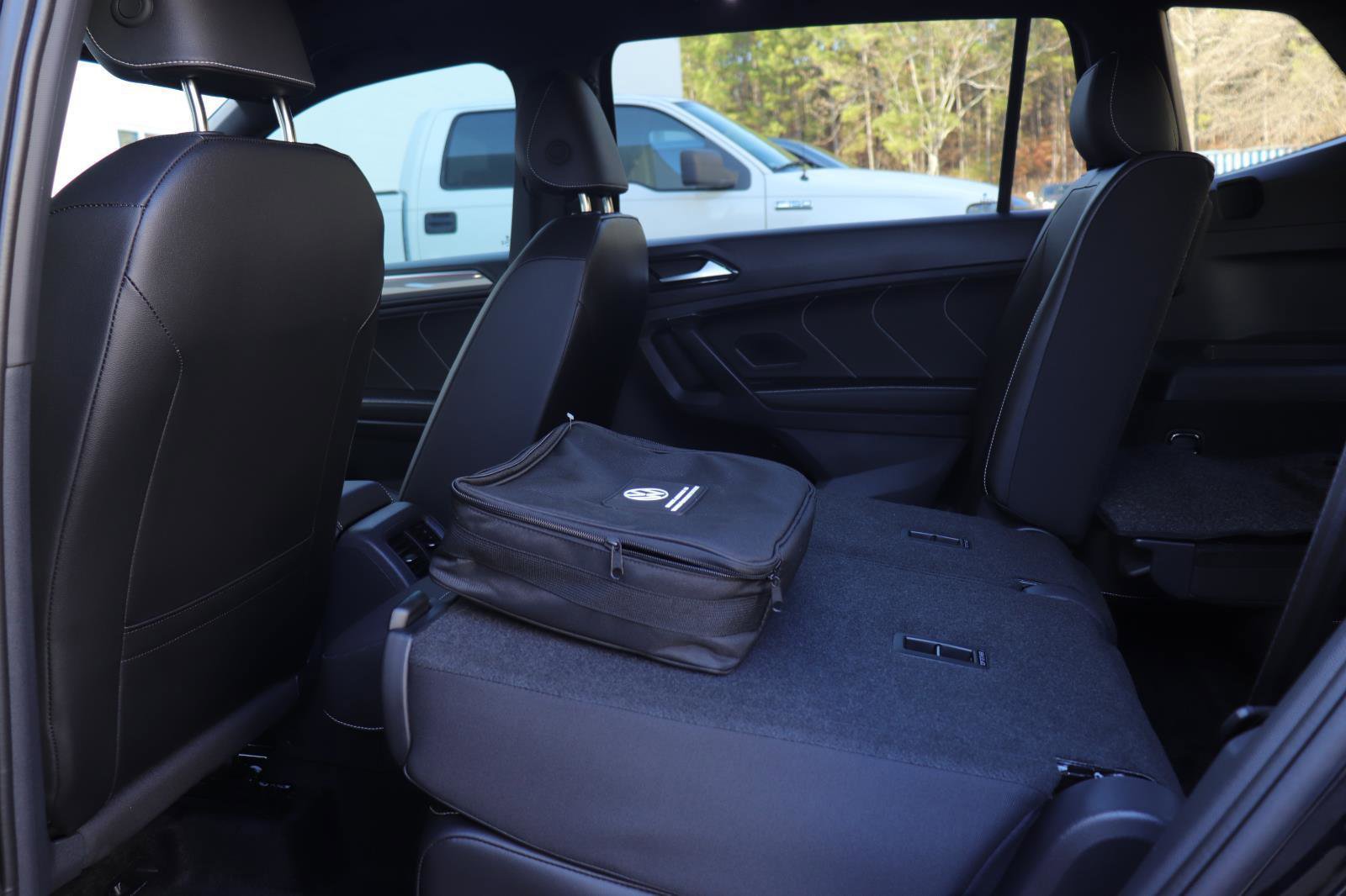 Used 2024 Volkswagen Tiguan SE R-Line image 14