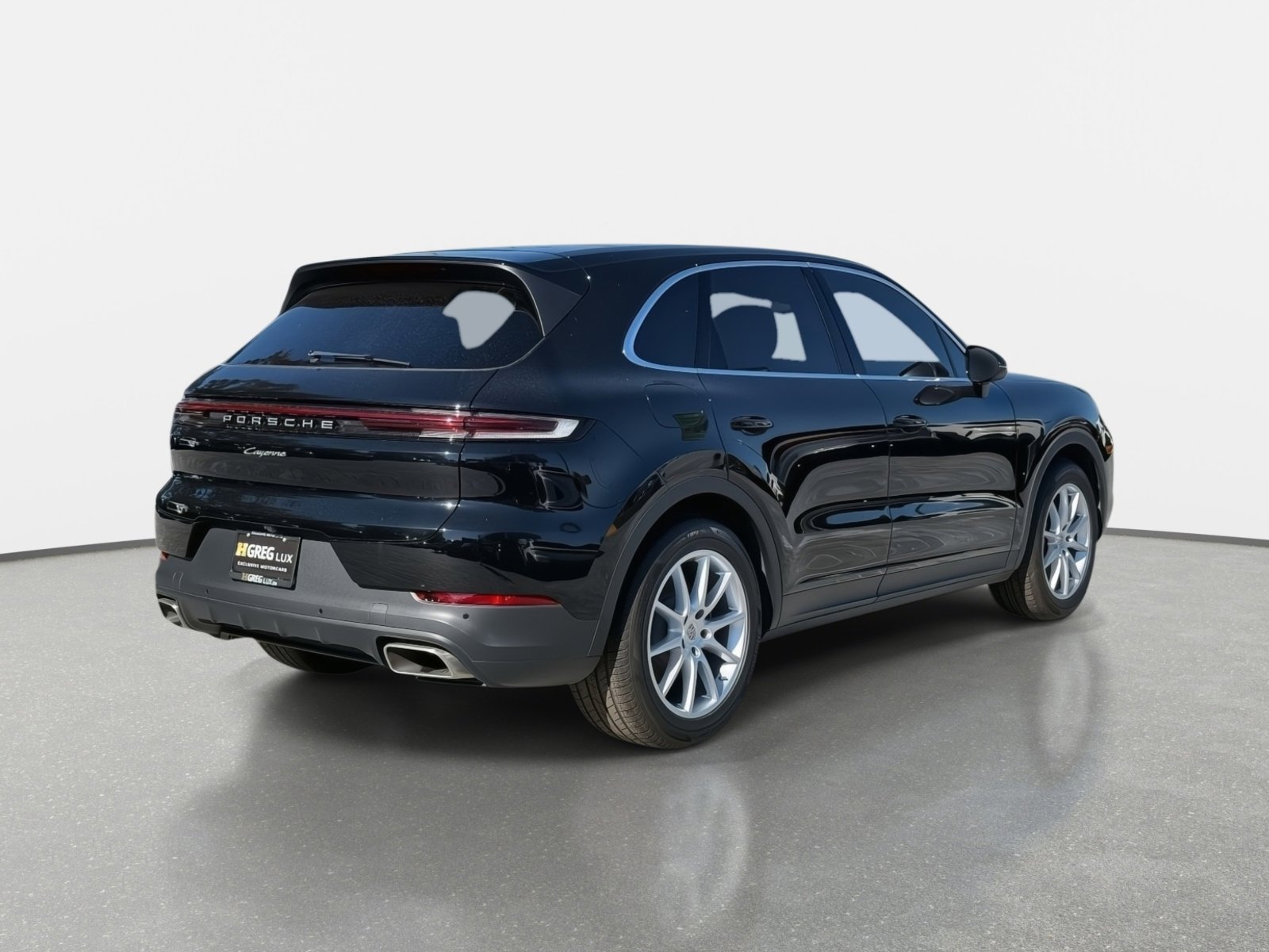 Used 2024 Porsche Cayenne image 3
