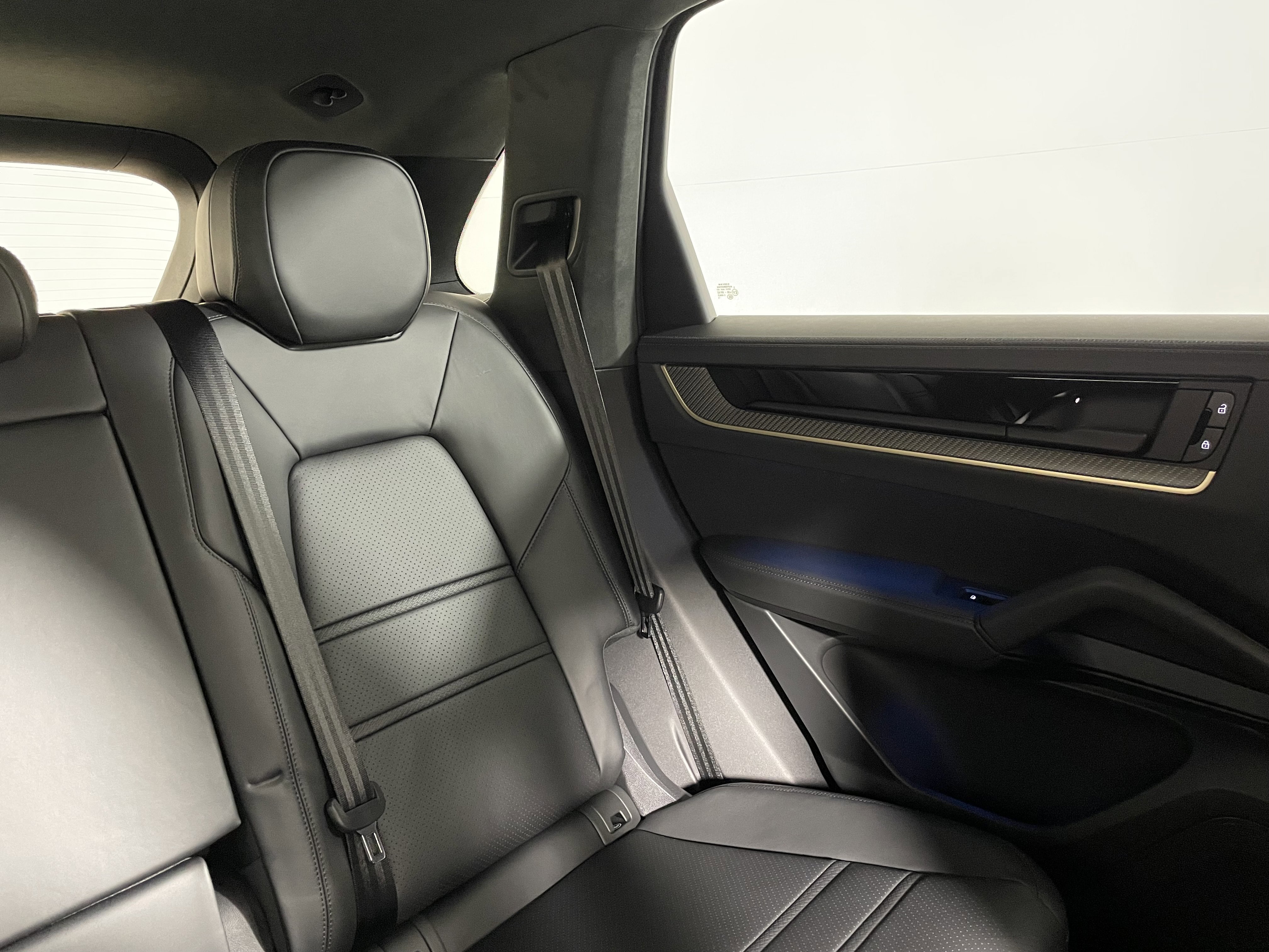 New 2026 Porsche Cayenne GTS image 17