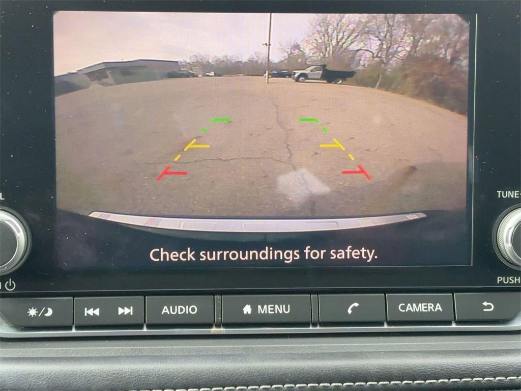 Used 2022 Nissan Rogue SV image 23