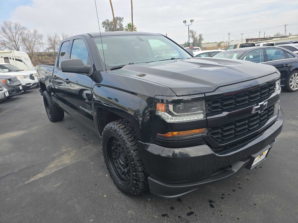 Used 2017 Chevrolet Silverado 1500 Custom w/ Custom Convenience Package image 7
