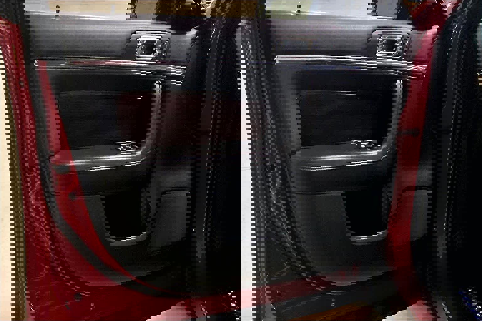 Used 2012 Lincoln MKS image 20