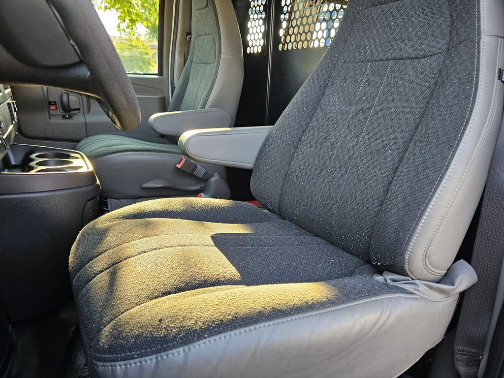 Certified 2025 Chevrolet Express 2500 w/ Driver Convenience Package RWD image 21