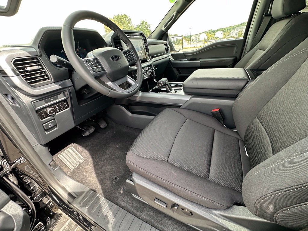 New 2026 Ford F150 XLT w/ Equipment Group 302A MID AWD/4WD image 18