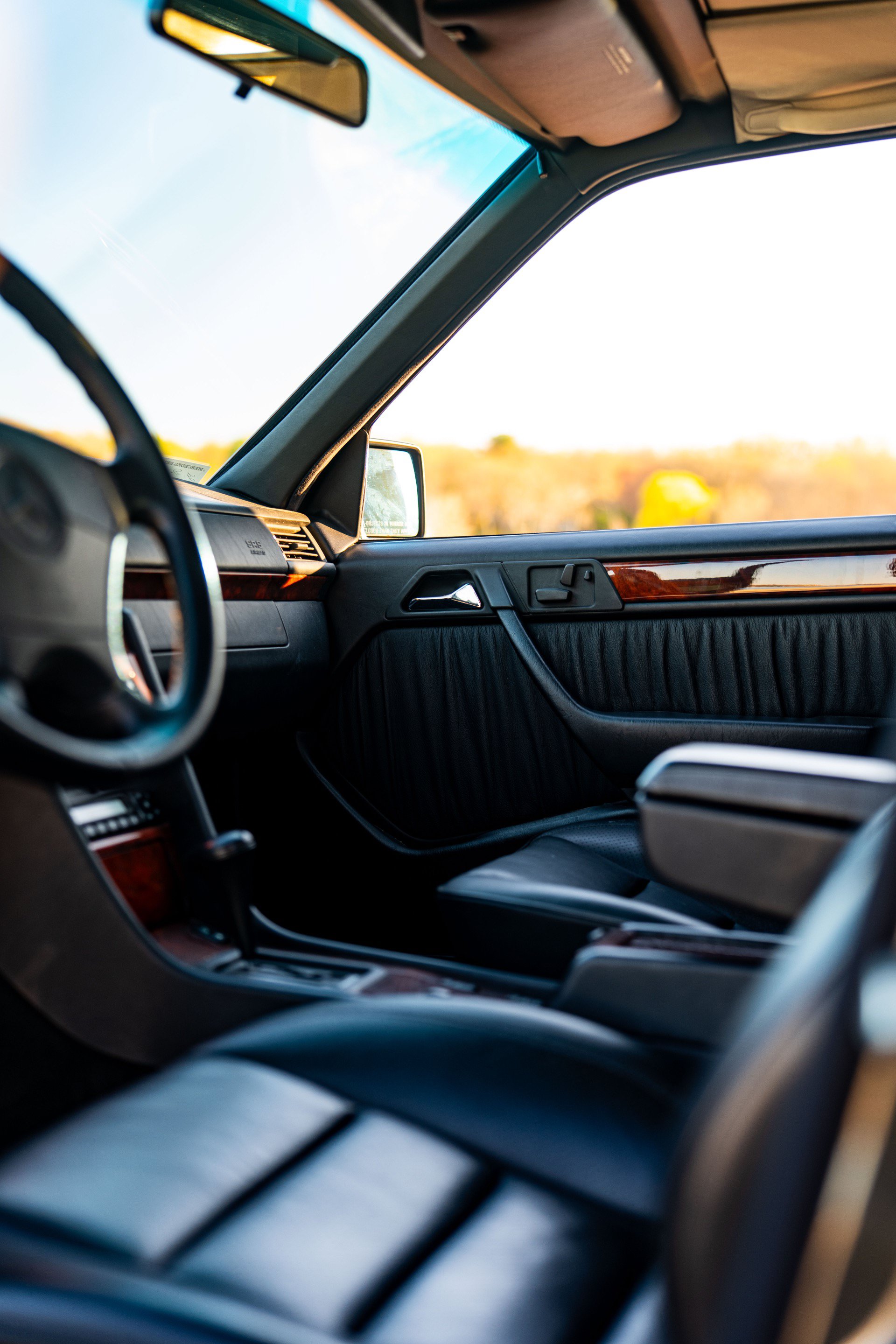 Used 1994 Mercedes-Benz E 500 Sedan image 37